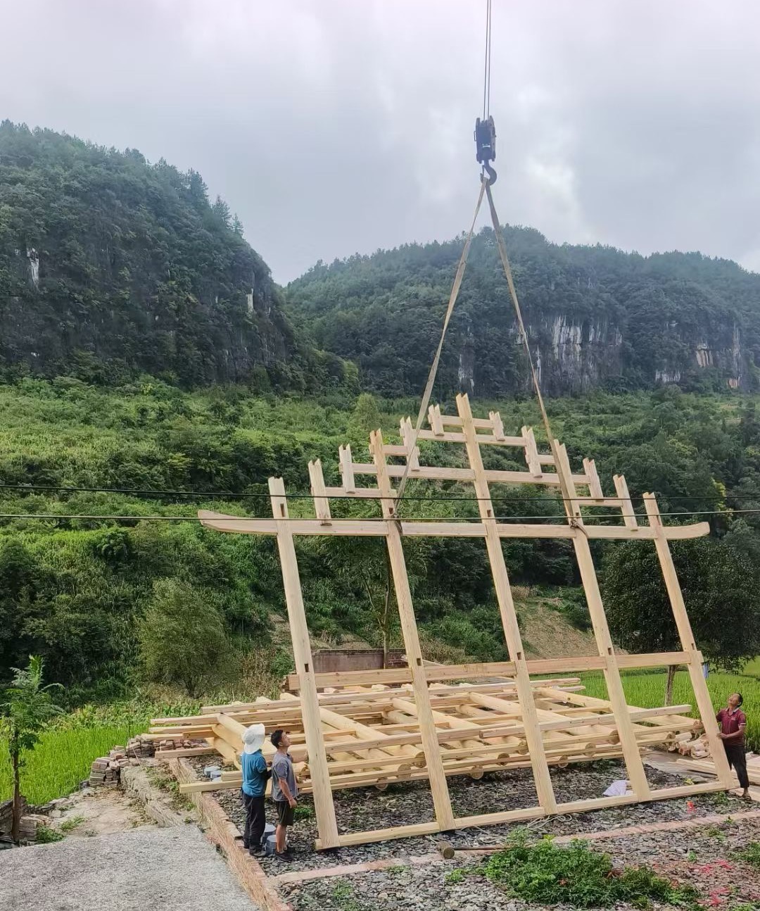 启东市汽车吊出租公司怎么保证发动机散热问题