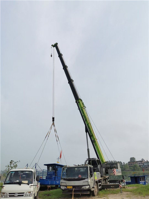 启东市桥梁建设吊装案例